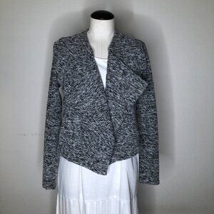 Beautiful "ANN TAYLOR" CROPPED SWEATER CARDIGAN/ M